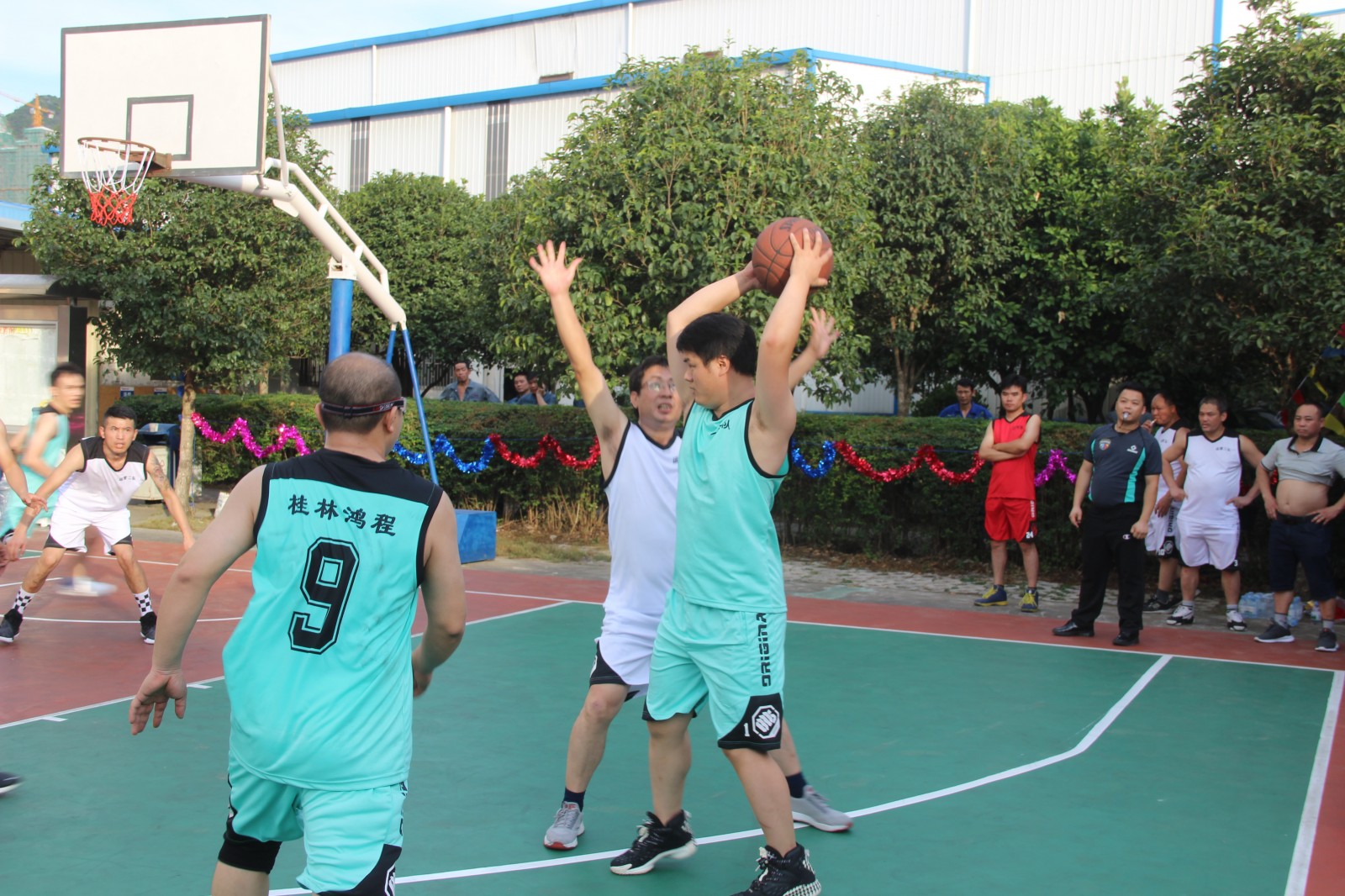 桂林鴻程秋季籃球賽半決賽火熱來襲！