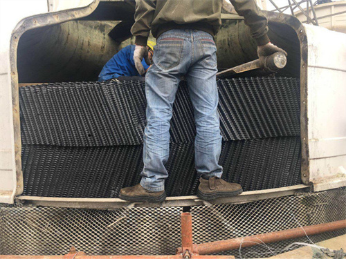 圓形<a href=http://m.whqjzx.com/tags/21_0.html target=_blank class=infotextkey>冷卻塔填料</a>更換安裝